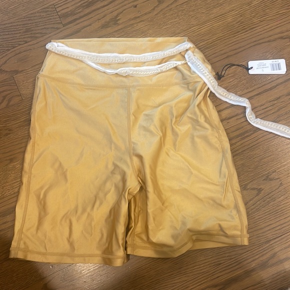 WEWOREWHAT GOLD BIKE SHORT - Picture 3 of 7